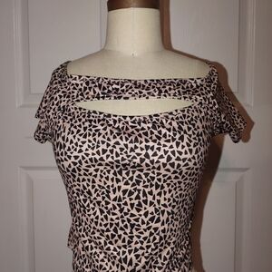 Stylish Women's Black and Pink Patterned Top